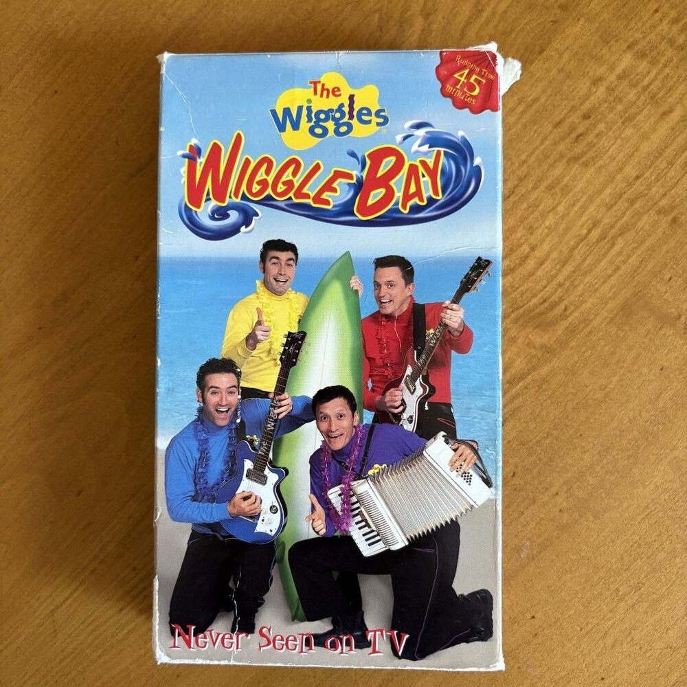 The Wiggles Wiggle Bay VHS Tape 2003 HIT Entertainment Beach‎ Songs Live Music